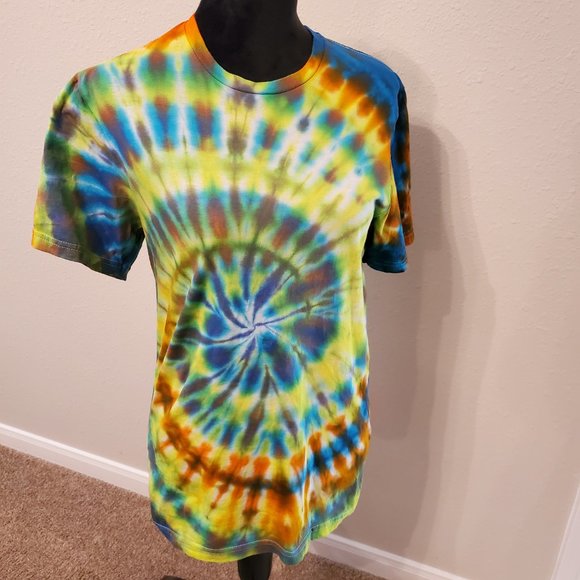 tie dye boho style unisex T shirt size S. 100% soft cotton. - Picture 2 of 10